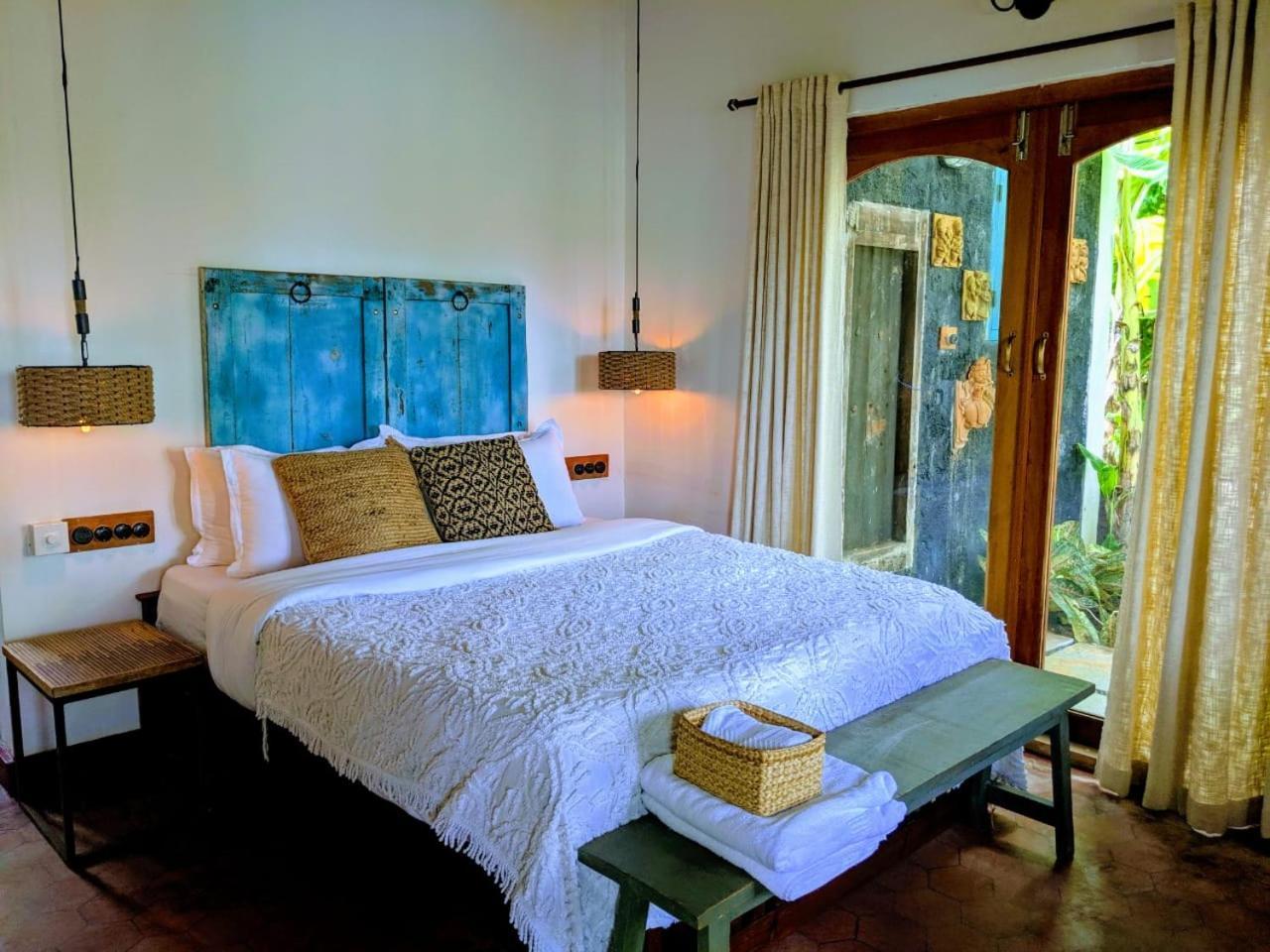 Sunsets And Palm Trees Bed & Breakfast Alappuzha Eksteriør bilde