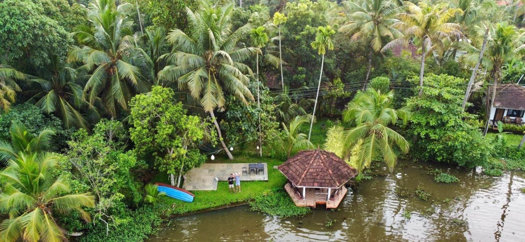 Sunsets And Palm Trees Bed & Breakfast Alappuzha Eksteriør bilde